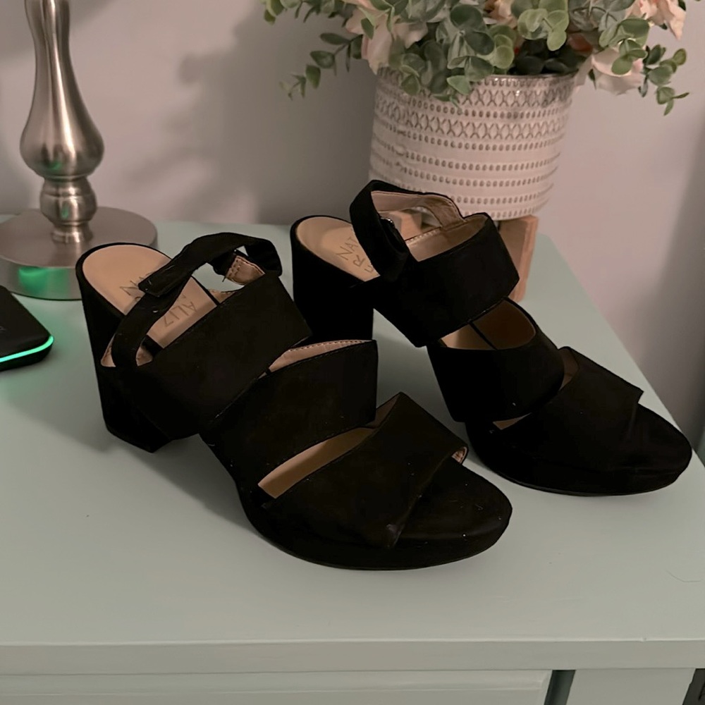 Black strappy Heels